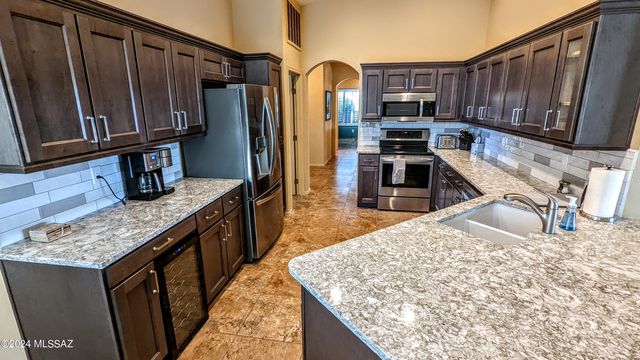 38135 S Rolling Hills Drive, Tucson, AZ 85739