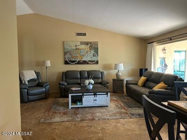 38135 S Rolling Hills Drive, Tucson, AZ 85739
