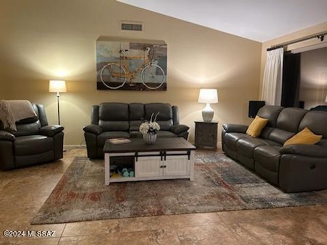 38135 S Rolling Hills Drive, Tucson, AZ 85739
