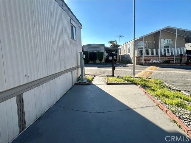 1045 N Azusa 145, Covina, CA 91722