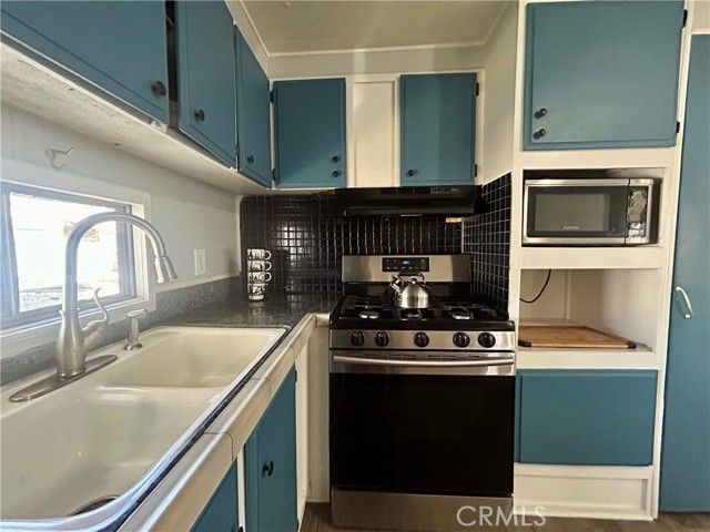 1045 N Azusa 145, Covina, CA 91722