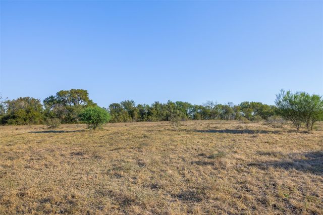 217 Robin Ranch RD, Lockhart, TX 78644