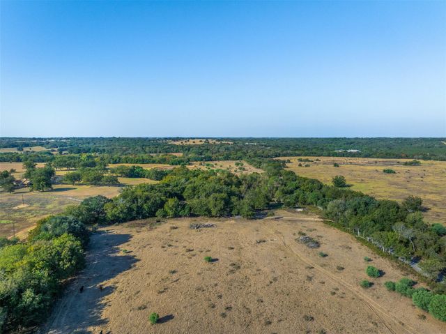 217 Robin Ranch RD, Lockhart, TX 78644
