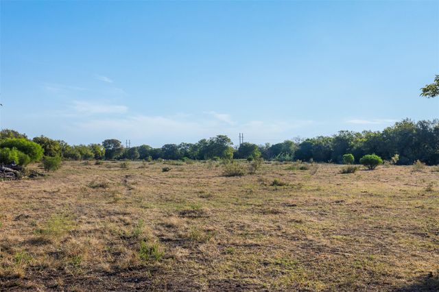 217 Robin Ranch RD, Lockhart, TX 78644