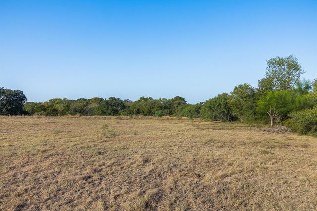 217 Robin Ranch RD, Lockhart, TX 78644