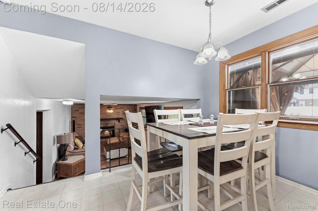 30374 Torry Avenue, Flat Rock, MI 48134
