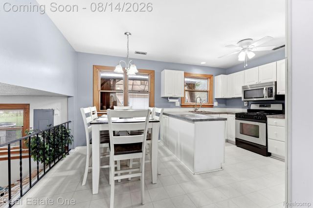 30374 Torry Avenue, Flat Rock, MI 48134