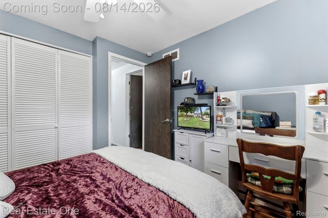30374 Torry Avenue, Flat Rock, MI 48134