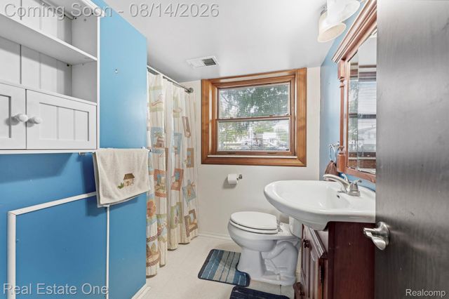 30374 Torry Avenue, Flat Rock, MI 48134