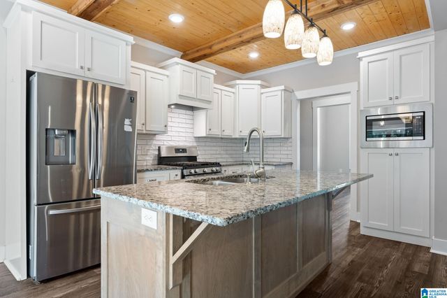 1047 CREEL DRIVE, Moody, AL 35004