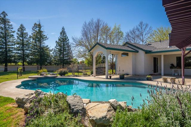 19243 Granola Way, Cottonwood, CA 96022