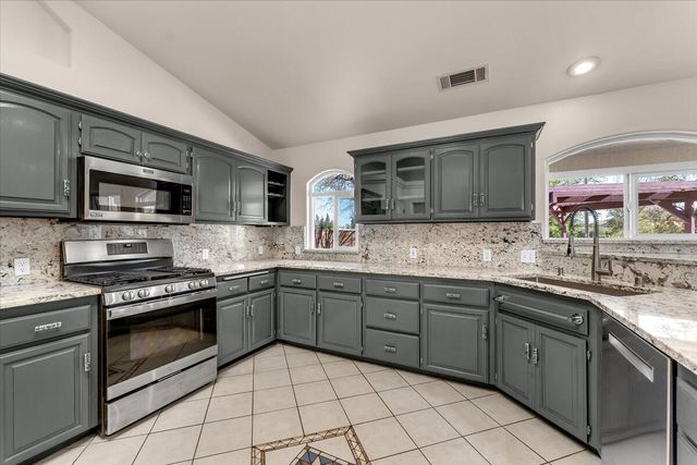 19243 Granola Way, Cottonwood, CA 96022