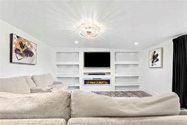 14324 S Corlett, Compton, CA 90220