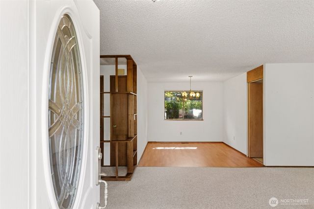 25248 111th Avenue SE, Kent, WA 98030