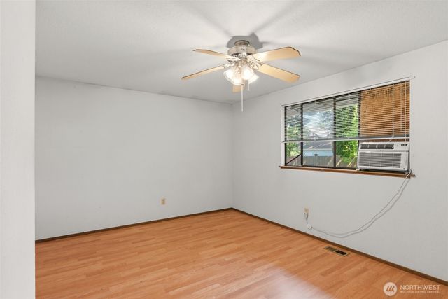 25248 111th Avenue SE, Kent, WA 98030