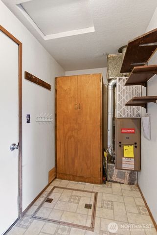 25248 111th Avenue SE, Kent, WA 98030