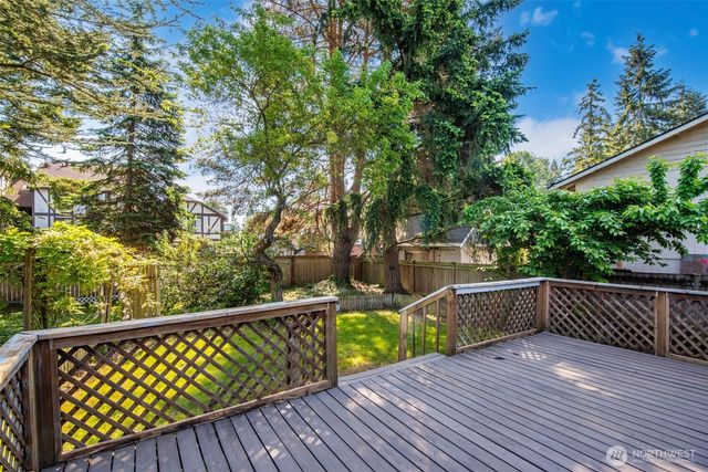 25248 111th Avenue SE, Kent, WA 98030