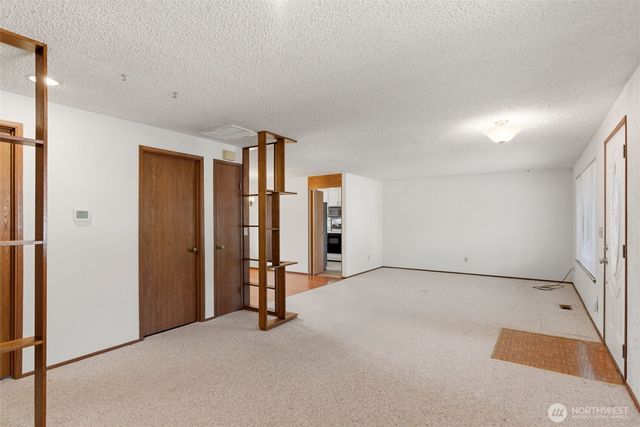 25248 111th Avenue SE, Kent, WA 98030