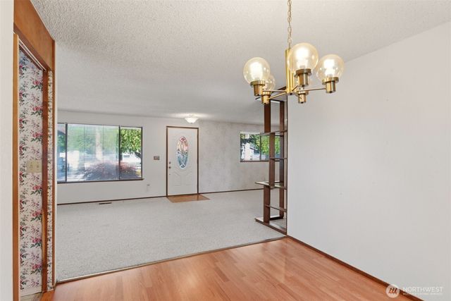 25248 111th Avenue SE, Kent, WA 98030
