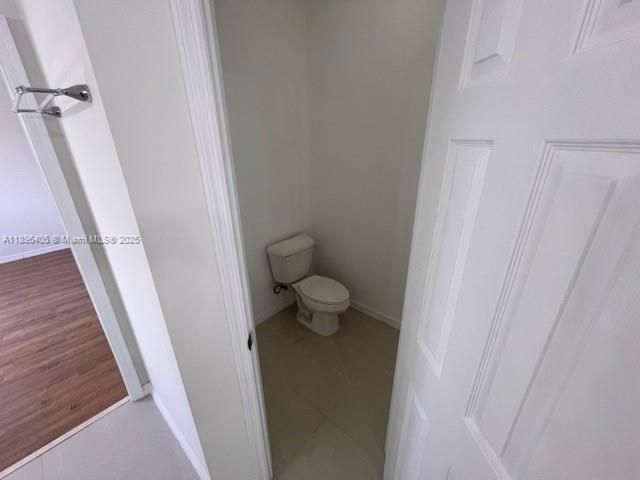 16546 SW 71st Ter 0, Miami, FL 33193