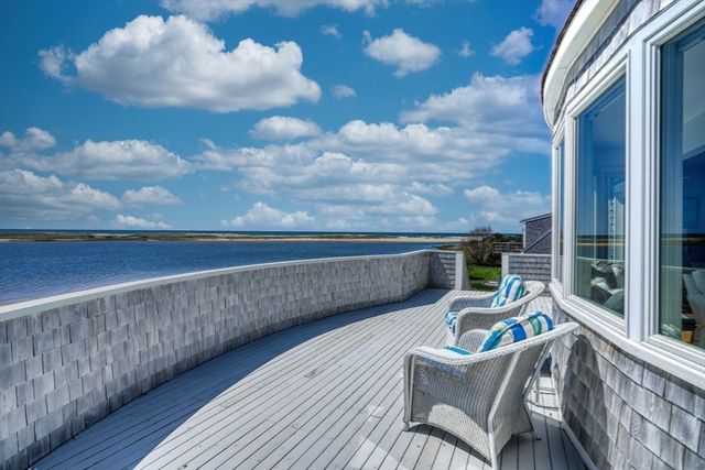 103 Edgartown Bay Road, Edgartown, MA 02539