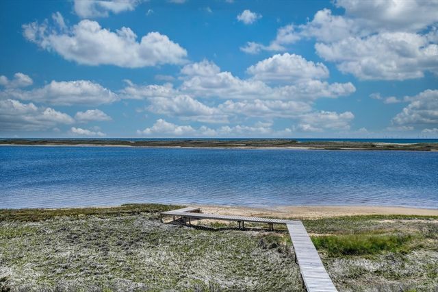 103 Edgartown Bay Road, Edgartown, MA 02539
