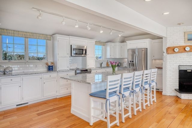 103 Edgartown Bay Road, Edgartown, MA 02539