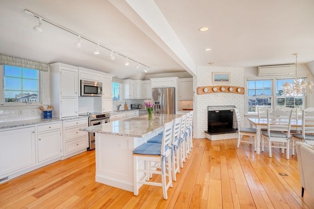 103 Edgartown Bay Road, Edgartown, MA 02539