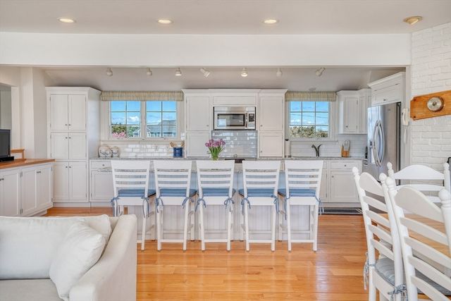 103 Edgartown Bay Road, Edgartown, MA 02539