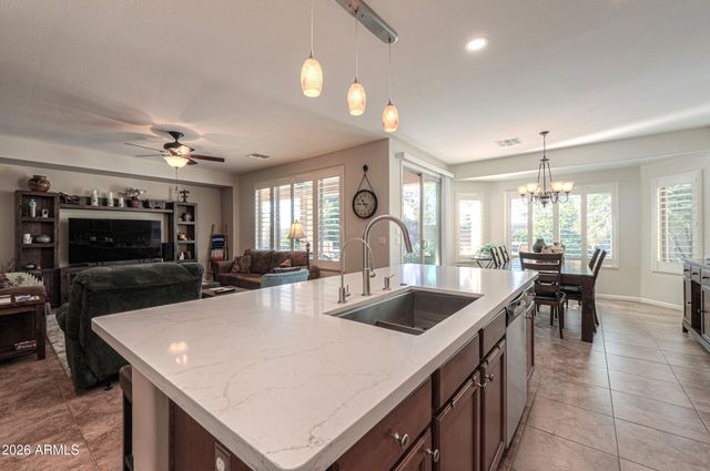 5263 W PUEBLO Drive, Eloy, AZ 85131