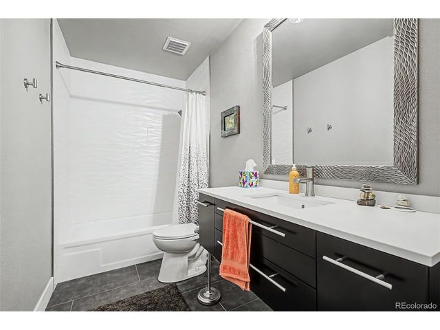 7925 W Layton Ave 400, Littleton, CO 80123