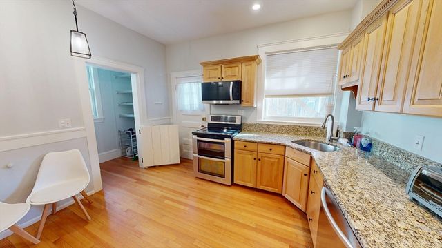 42 Englewood Ave 1, Boston, MA 02135