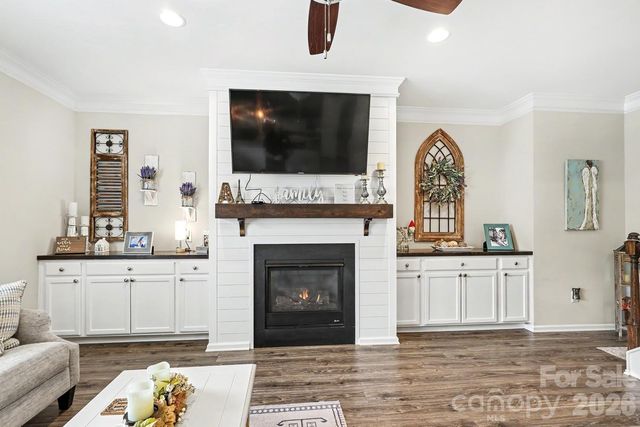 200 Stowe Creek Lane, Mount Holly, NC 28120