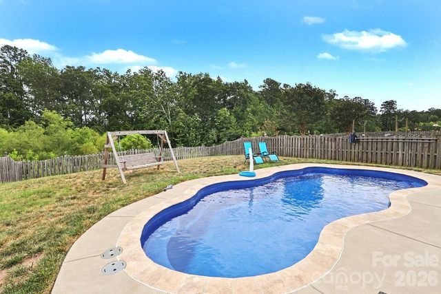 200 Stowe Creek Lane, Mount Holly, NC 28120