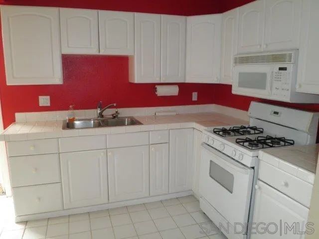 5641 CHELSEA AVE, La Jolla, CA 92037