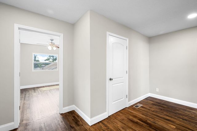 204 Booth Road, Chattanooga, TN 37411