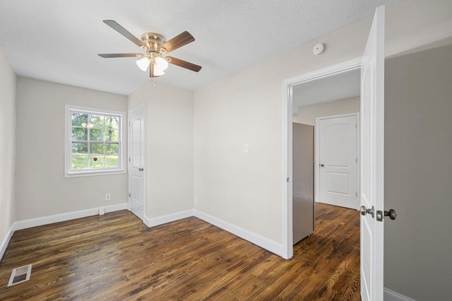 204 Booth Road, Chattanooga, TN 37411