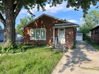 4697 Pelham Street, Dearborn Heights City, MI 48125
