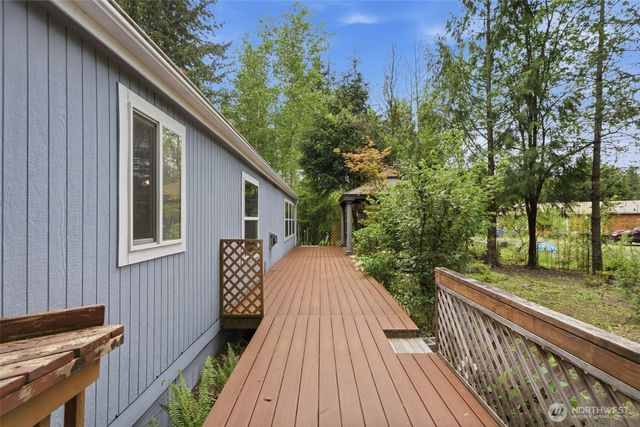 71 E Richardson Road, Belfair, WA 98528