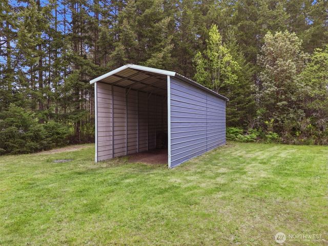 71 E Richardson Road, Belfair, WA 98528