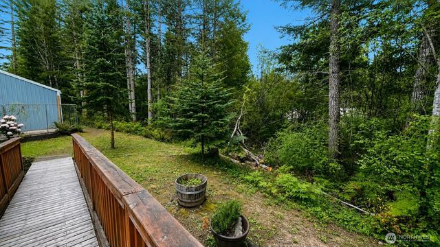 71 E Richardson Road, Belfair, WA 98528