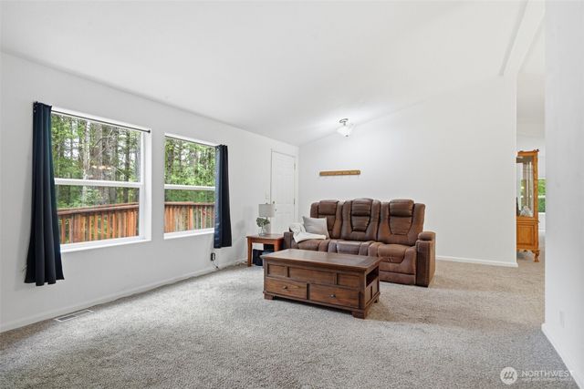 71 E Richardson Road, Belfair, WA 98528