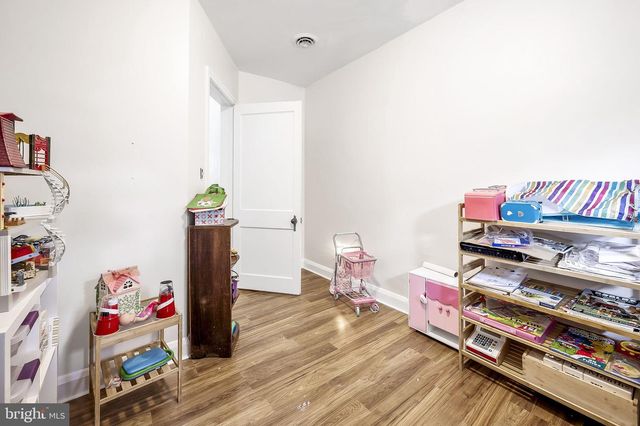 920 E LAKE AVE, Baltimore, MD 21212