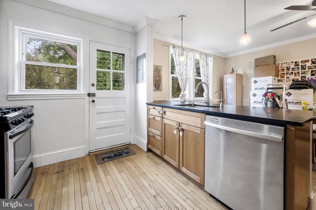920 E LAKE AVE, Baltimore, MD 21212