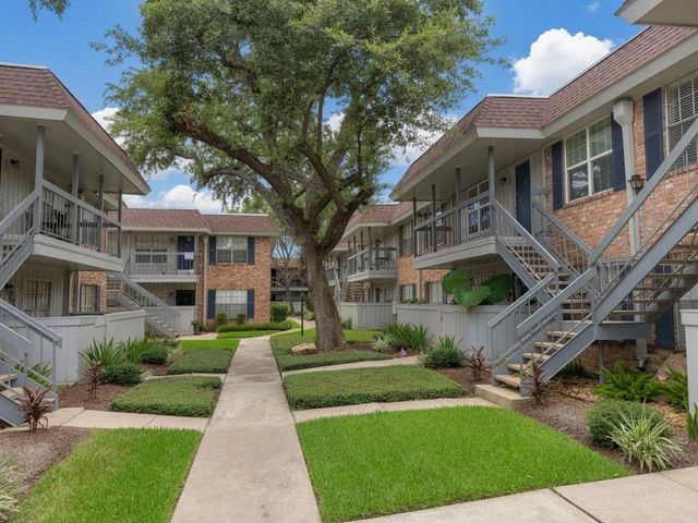 2250 Bering Drive 68, Houston, TX 77057