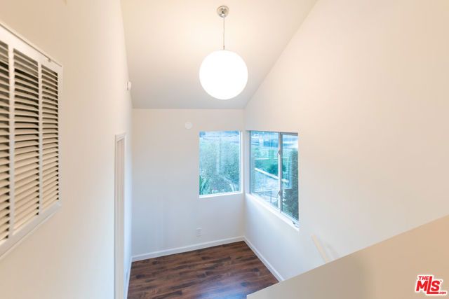 1856 Silverwood Terrace, Los Angeles, CA 90026