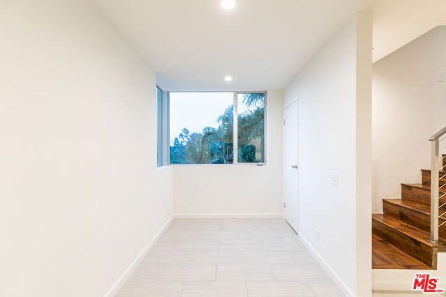 1856 Silverwood Terrace, Los Angeles, CA 90026