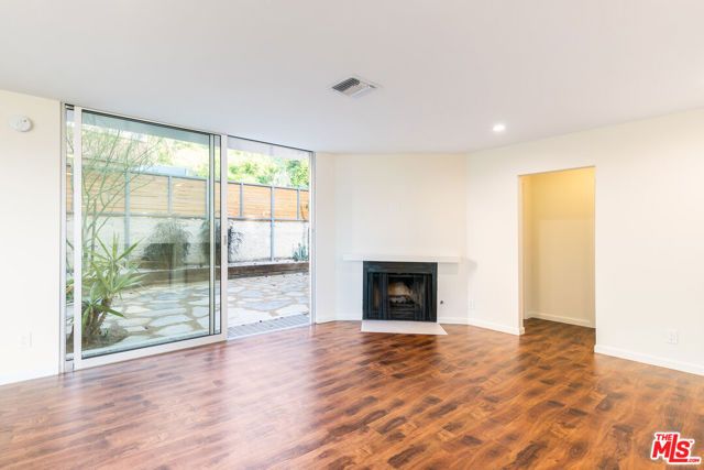 1856 Silverwood Terrace, Los Angeles, CA 90026