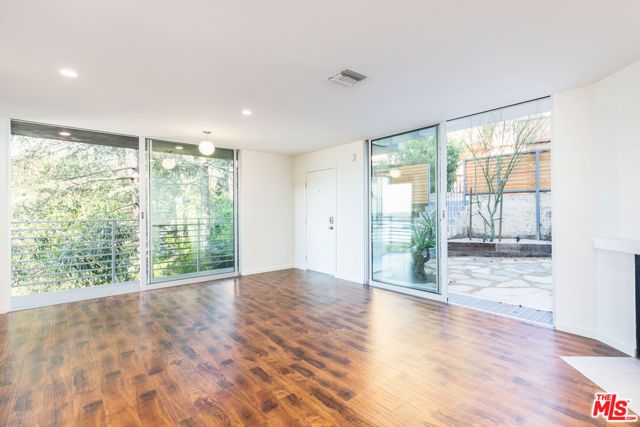 1856 Silverwood Terrace, Los Angeles, CA 90026