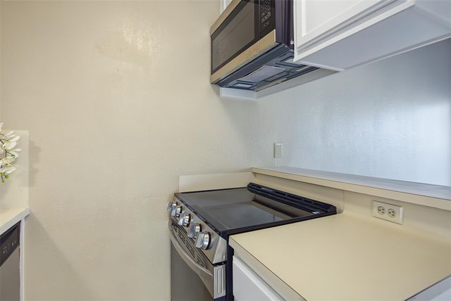 601 Nelray BLVD 17, Austin, TX 78751